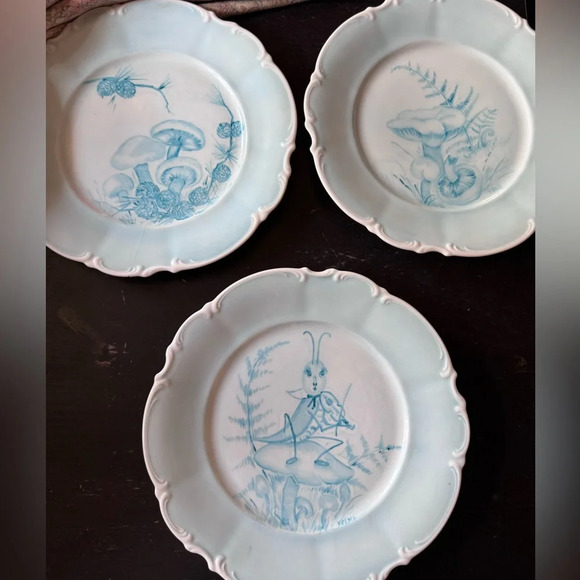 3 vintage hand painted whimsical mushroom dinner plates 10 inch blue Germany